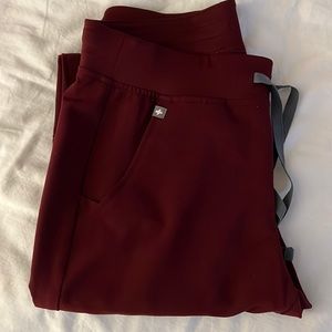 Figs Burgundy Zamoras SP